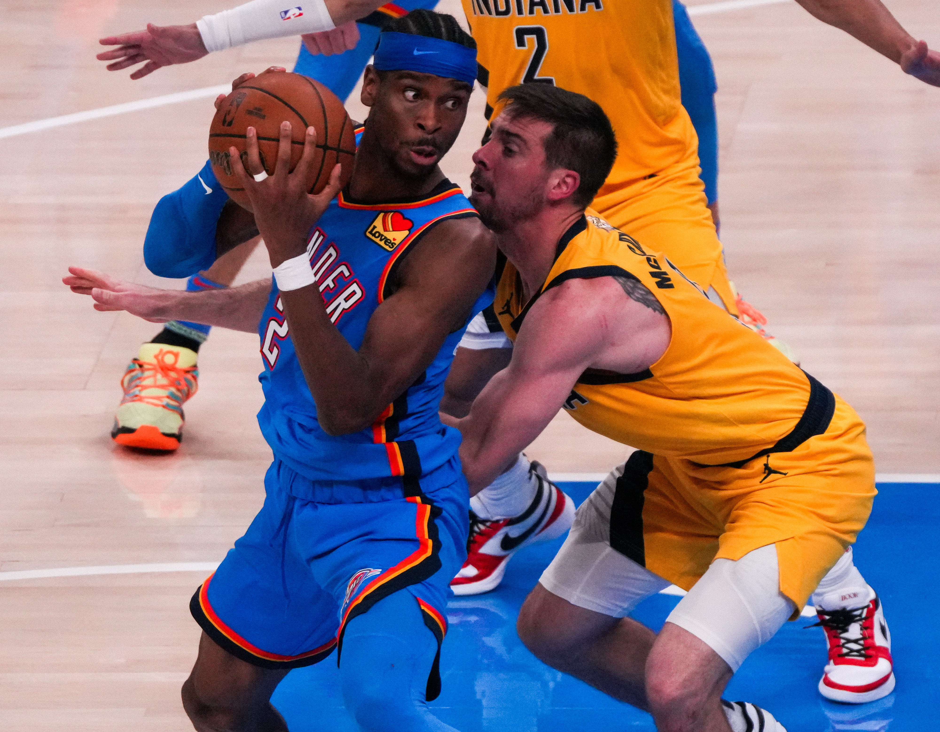 雷霆后卫组合默契十足，引领球队取胜