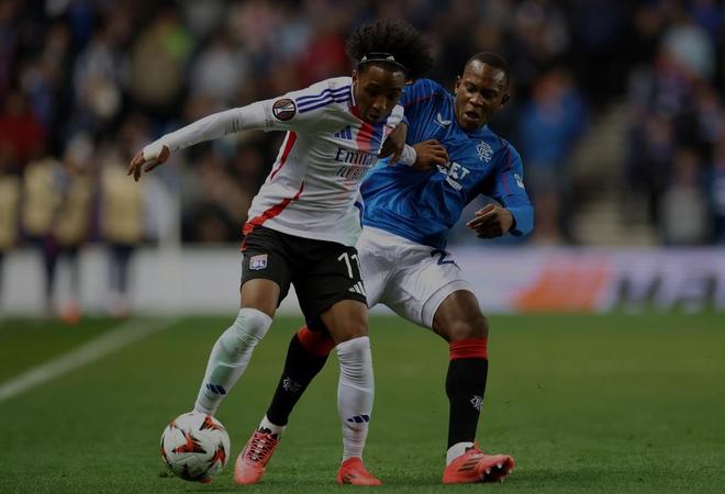 里昂队球员表现出色,助球队胜利 里昂队球员表现出色,助球队胜利